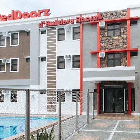 Reddoorz Plus At Dbuilders Poblacion Bgc Taguig Eksteriør bilde