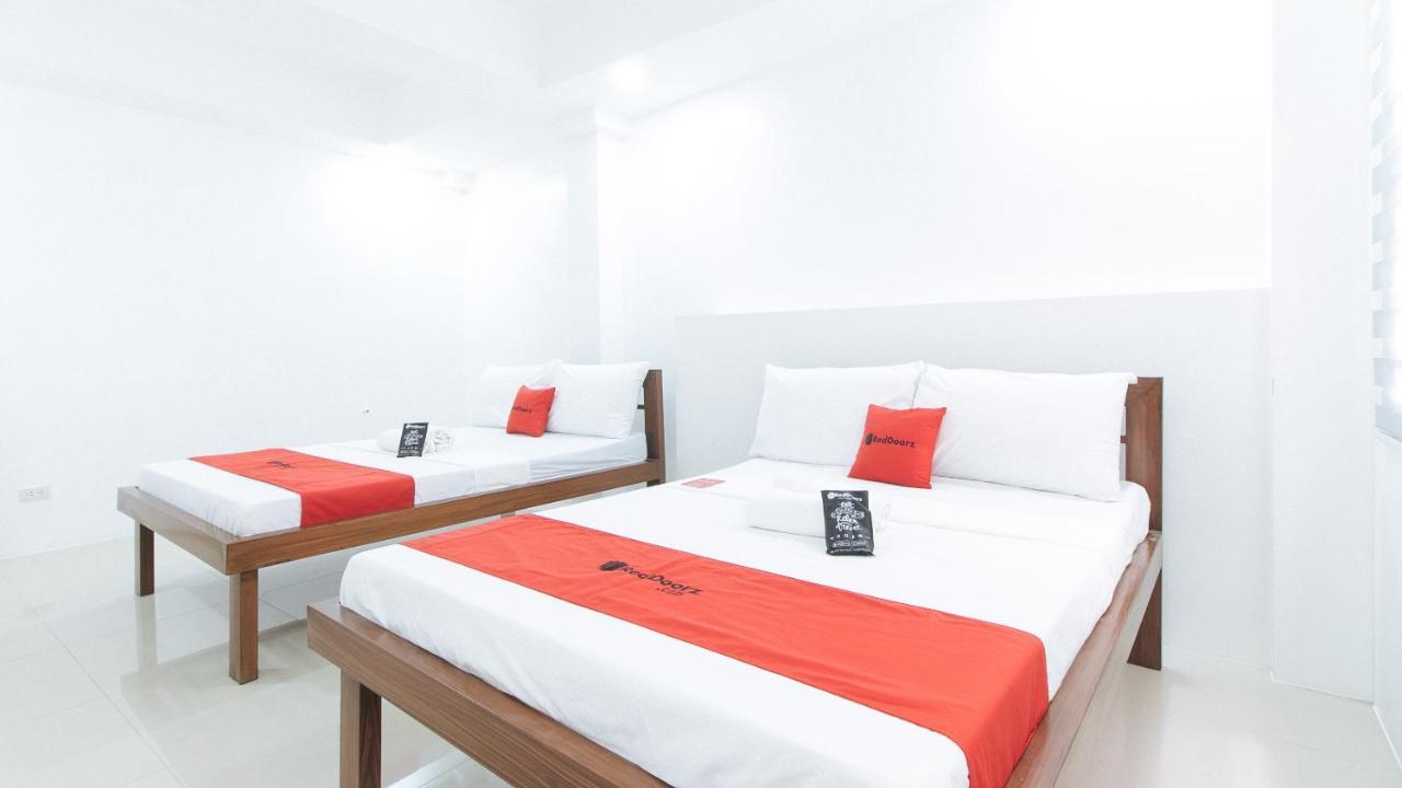 Reddoorz Plus At Dbuilders Poblacion Bgc Taguig Eksteriør bilde