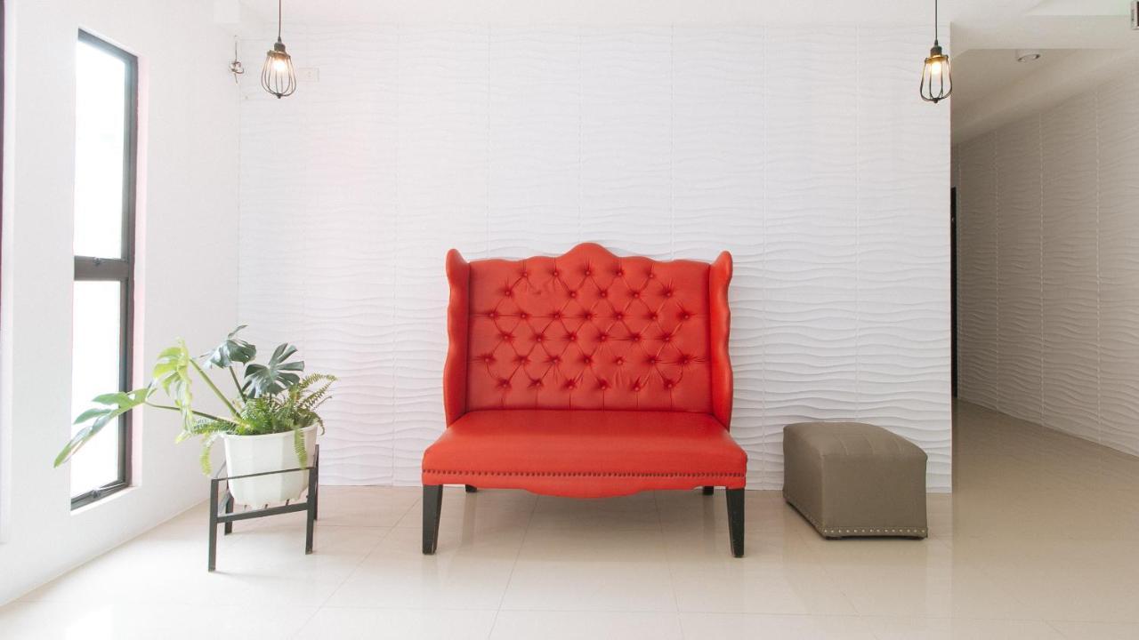 Reddoorz Plus At Dbuilders Poblacion Bgc Taguig Eksteriør bilde