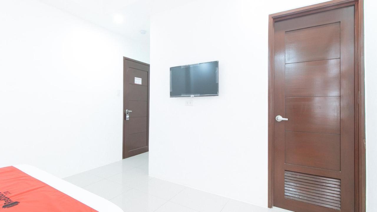 Reddoorz Plus At Dbuilders Poblacion Bgc Taguig Eksteriør bilde
