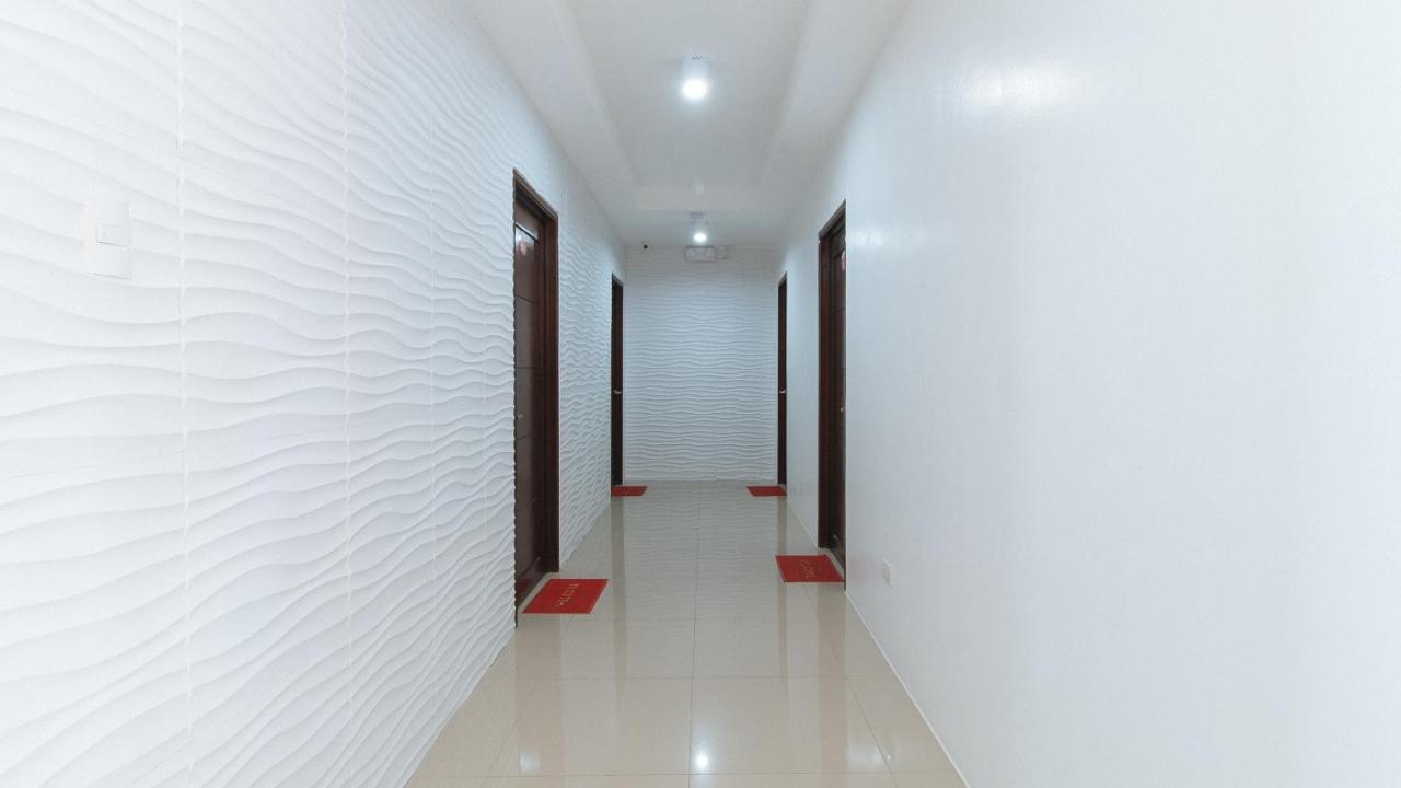Reddoorz Plus At Dbuilders Poblacion Bgc Taguig Eksteriør bilde