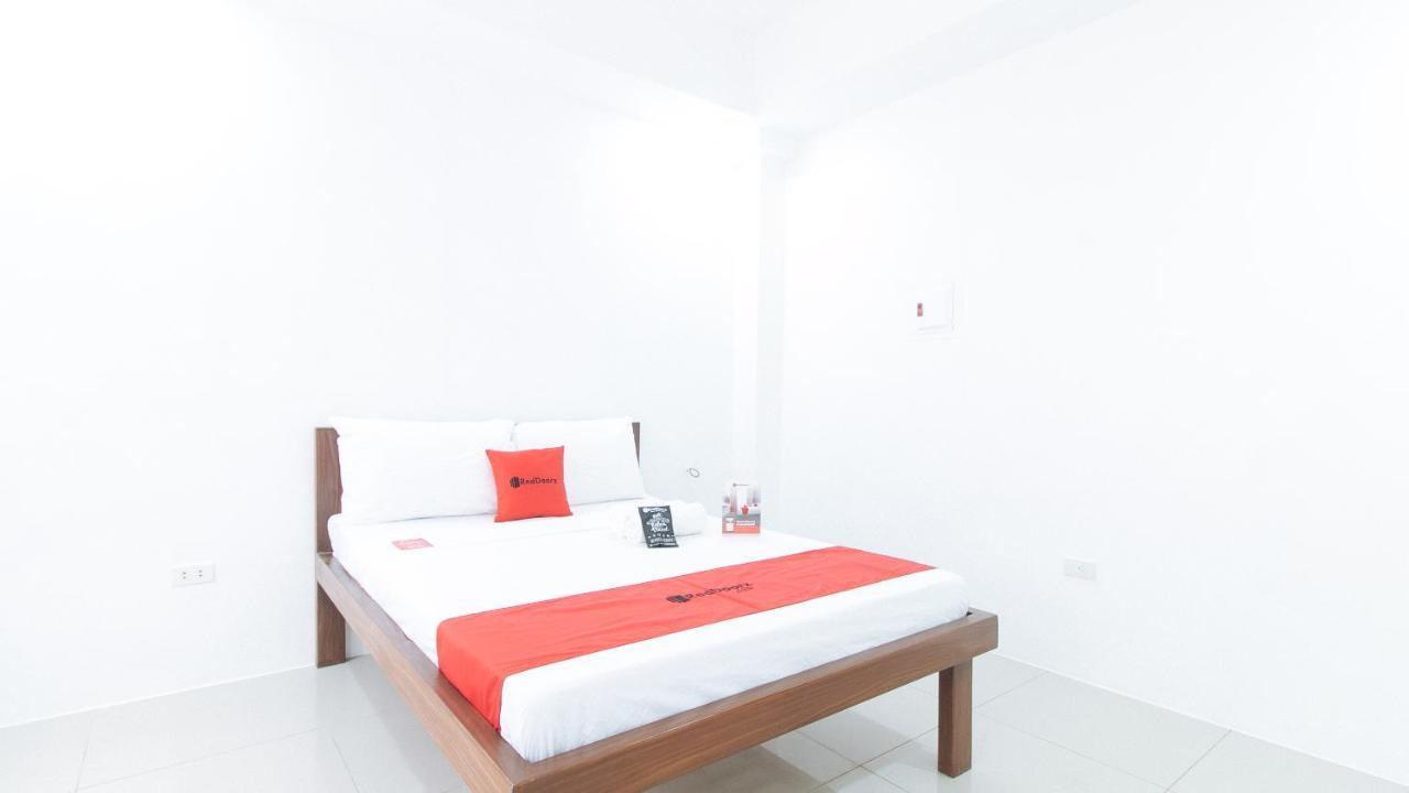 Reddoorz Plus At Dbuilders Poblacion Bgc Taguig Eksteriør bilde