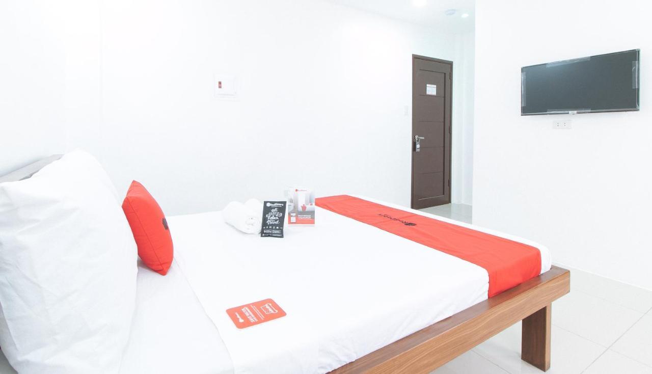 Reddoorz Plus At Dbuilders Poblacion Bgc Taguig Eksteriør bilde