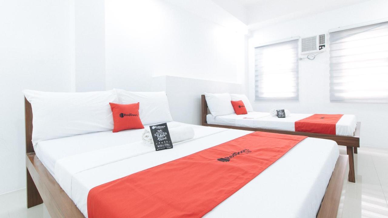 Reddoorz Plus At Dbuilders Poblacion Bgc Taguig Eksteriør bilde